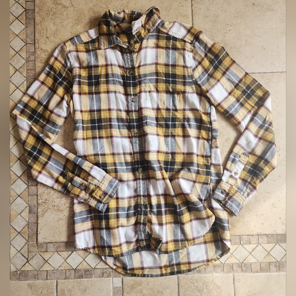 American Eagle Boyfriend Fit Plaid Button-Up Shirt